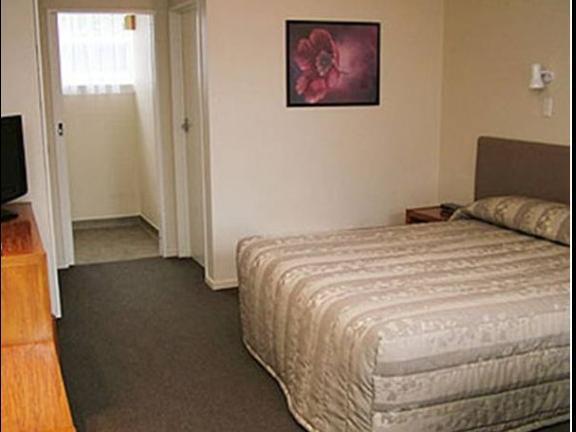 Colonial Inn Motel Κράισττσερτς Εξωτερικό φωτογραφία