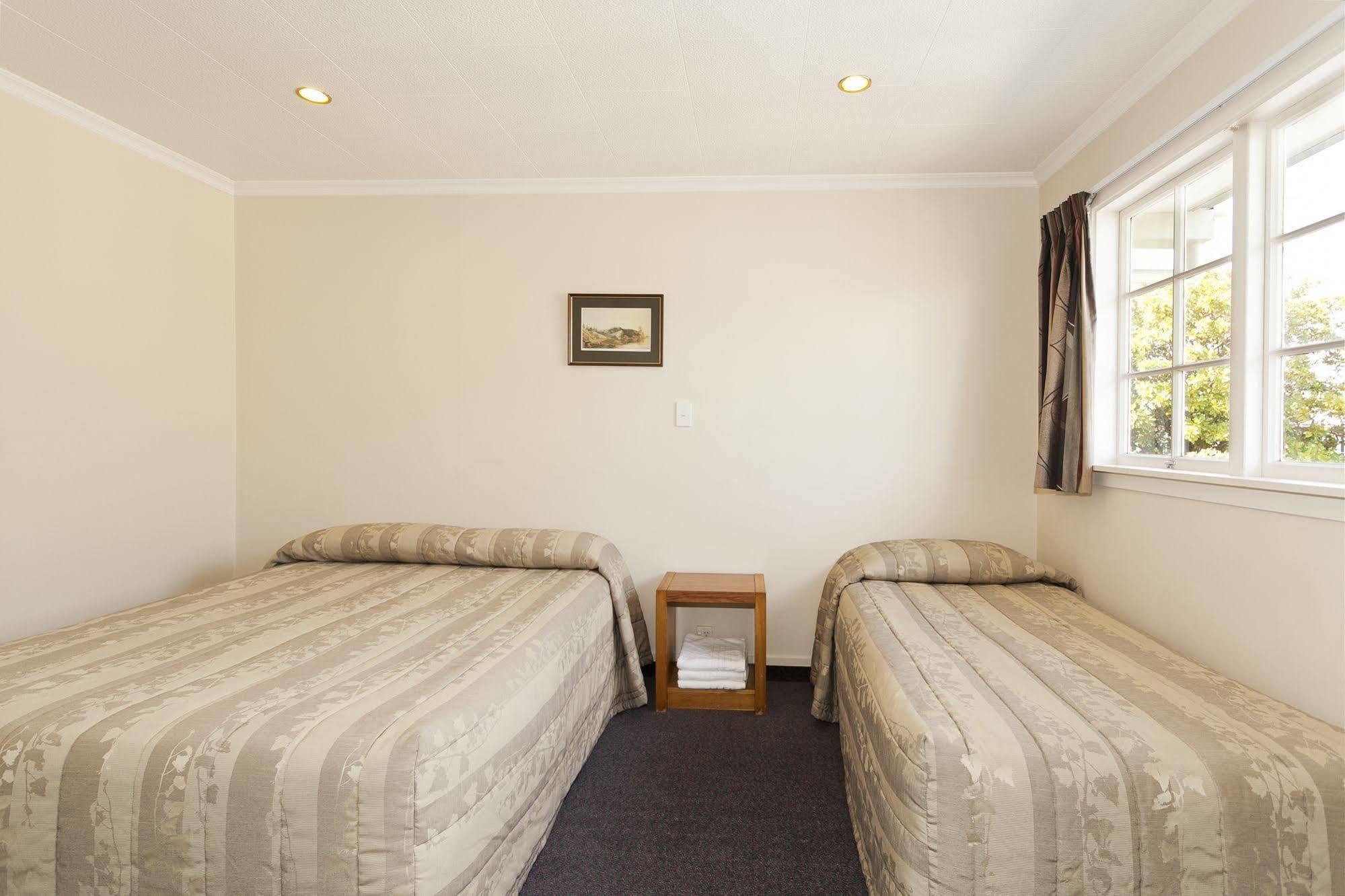 Colonial Inn Motel Κράισττσερτς Εξωτερικό φωτογραφία
